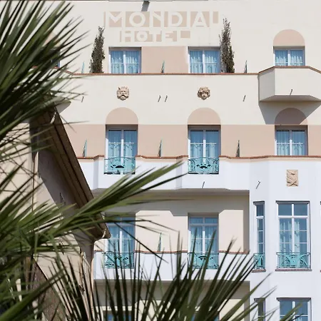 Bw Premier Collection Mondial Hotel 4*