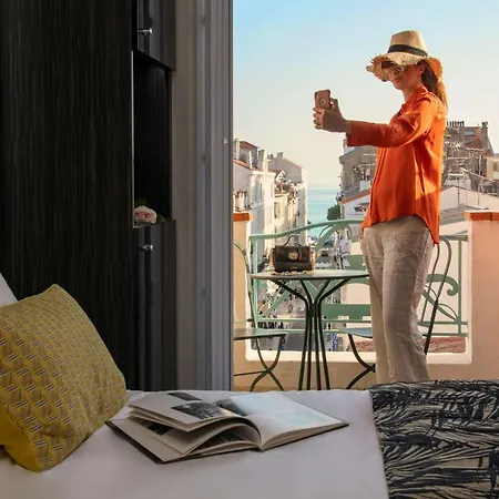 Bw Premier Collection Mondial Hotel 4*